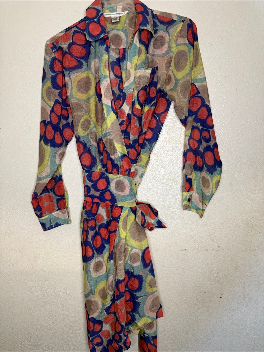 Diane von Furstenberg Multicolor Abstract  100 percent silk wrap dress